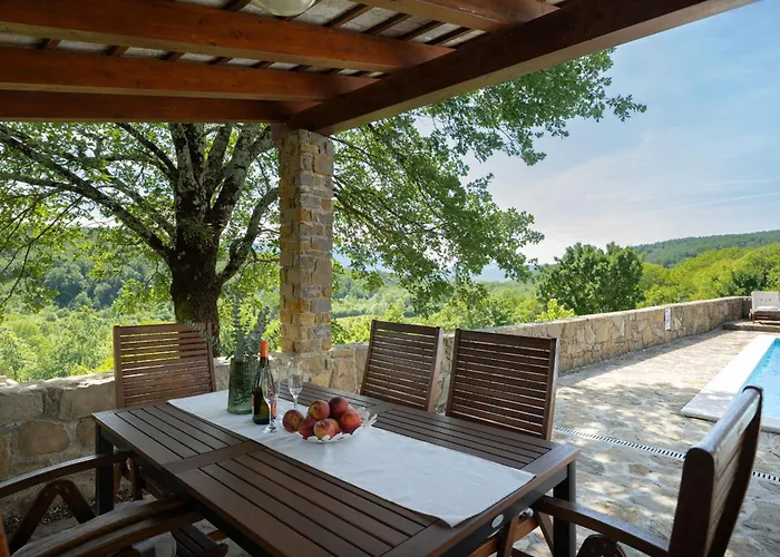 Daus Villa